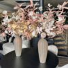 kunstboeket-boeket-nepbloemen-bloemen-mat zwart-champagne-goud-zwart-wit-chique-groot-xxl-kunstbloemen-boeket-silka-silkaflowers-interieurdesign-hotelchique--flowers-flower-flowerlovers-bouquets-interieurstyling-interiorstyling--interior-interiordesign-zijdenbloemen-bloemen-zijdenboeket-boeket-kunstboeket-boeket-nepbloemen-bloemen-chique-groot-xxl-kunstbloemen-boeket-silkka-silkkaflowers