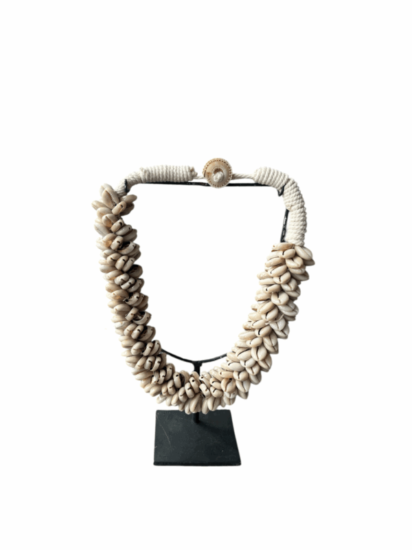 interieur-interieurstyling-kunstboeket-kunstbloemen-edelstenen-edelsteen-kristal-kristallen-hotelchique-interieur-interieurstyliste-gemstones-minerals-interiordesign-interior-interieur-accessoires-interieurdesign-chique-chiquewoonaccessoires-interieurstenen-edelstenen-bergkristal-woonaccessoires-woonwinkel-gelderland-bergkristal-hondenmand-hondenbed-boucle-hond-dogbed-vaas