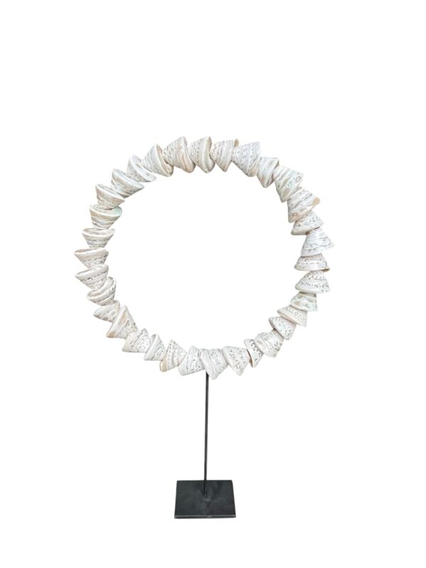 interieur-interieurstyling-kunstboeket-kunstbloemen-edelstenen-edelsteen-kristal-kristallen-hotelchique-interieur-interieurstyliste-gemstones-minerals-interiordesign-interior-interieur-accessoires-interieurdesign-chique-chiquewoonaccessoires-interieurstenen-edelstenen-bergkristal-woonaccessoires-woonwinkel-gelderland-bergkristal-hondenmand-hondenbed-boucle-hond-dogbed-vaas-potten-binnenpotten-buitenpotten-tuin-tuindecoratie-tuinpotten-beige