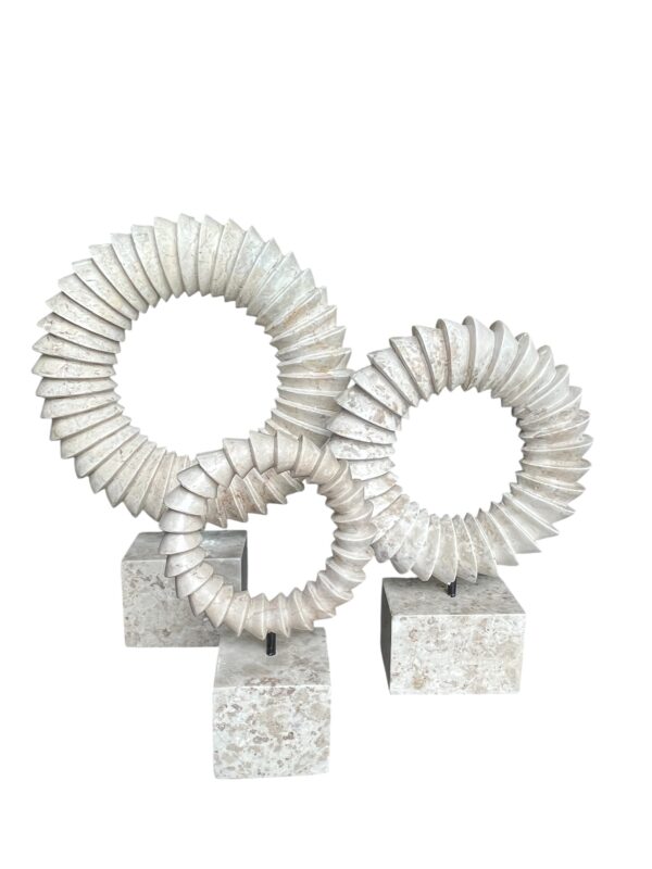 interieur-interieurstyling-kunstboeket-kunstbloemen-edelstenen-edelsteen-kristal-kristallen-hotelchique-interieur-interieurstyliste-gemstones-minerals-interiordesign-interior-interieur-accessoires-interieurdesign-chique-chiquewoonaccessoires-interieurstenen-edelstenen-bergkristal-woonaccessoires-woonwinkel-gelderland-bergkristal-hondenmand-hondenbed-boucle-hond-dogbed-vaas-potten-binnenpotten-buitenpotten-tuin-tuindecoratie-tuinpotten-beige