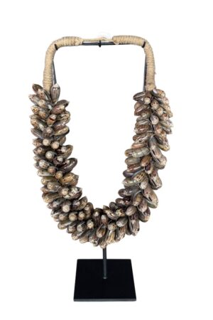 zijdenboeketten-zijdenboeket-interieur-interieurstyling-kunstboeket-kunstbloemen-edelstenen-edelsteen-kristal-kristallen-hotelchique-interieur-interieurstyliste-gemstones-minerals-interiordesign-interior-interieur-accessoires-interieurdesign-chique-chiquewoonaccessoires-interieurstenen-edelstenen-bergkristal-woonaccessoires-woonwinkel-gelderland-bergkristal-hondenmand-hondenbed-boucle-hond-dogbed-vaas-potten-binnenpotten-buitenpotten-tuin-tuindecoratie-tuinpotten-beige