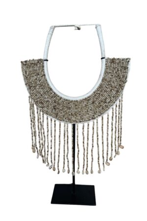 zijdenboeketten-zijdenboeket-interieur-interieurstyling-kunstboeket-kunstbloemen-edelstenen-edelsteen-kristal-kristallen-hotelchique-interieur-interieurstyliste-gemstones-minerals-interiordesign-interior-interieur-accessoires-interieurdesign-chique-chiquewoonaccessoires-interieurstenen-edelstenen-bergkristal-woonaccessoires-woonwinkel-gelderland-bergkristal-hondenmand-hondenbed-boucle-hond-dogbed-vaas-potten-binnenpotten-buitenpotten-tuin-tuindecoratie-tuinpotten-beige