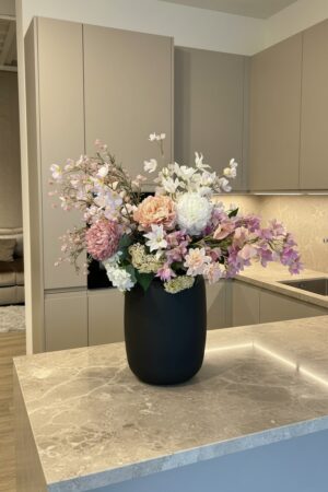 zijdenboeketten-zijdenboeket-interieur-interieurstyling-kunstboeket-kunstbloemen-edelstenen-edelsteen-kristal-kristallen-hotelchique-interieur-interieurstyliste-gemstones-minerals-interiordesign-interior-interieur-accessoires-interieurdesign-chique-chiquewoonaccessoires-interieurstenen-edelstenen-bergkristal-woonaccessoires-woonwinkel-gelderland-bergkristal-hondenmand-hondenbed-boucle-hond-dogbed-vaas-potten-binnenpotten-buitenpotten-tuin-tuindecoratie-tuinpotten-beige