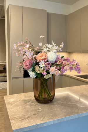 zijdenboeketten-zijdenboeket-interieur-interieurstyling-kunstboeket-kunstbloemen-edelstenen-edelsteen-kristal-kristallen-hotelchique-interieur-interieurstyliste-gemstones-minerals-interiordesign-interior-interieur-accessoires-interieurdesign-chique-chiquewoonaccessoires-interieurstenen-edelstenen-bergkristal-woonaccessoires-woonwinkel-gelderland-bergkristal-hondenmand-hondenbed-boucle-hond-dogbed-vaas-potten-binnenpotten-buitenpotten-tuin-tuindecoratie-tuinpotten-beige-bombyxx