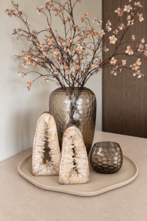 zijdenboeketten-zijdenboeket-interieur-interieurstyling-kunstboeket-kunstbloemen-edelstenen-edelsteen-kristal-kristallen-hotelchique-interieur-interieurstyliste-gemstones-minerals-interiordesign-interior-interieur-accessoires-interieurdesign-chique-chiquewoonaccessoires-interieurstenen-edelstenen-bergkristal-woonaccessoires-woonwinkel-gelderland-bergkristal-hondenmand-hondenbed-boucle-hond-dogbed-vaas-potten-binnenpotten-buitenpotten-tuin-tuindecoratie-tuinpotten-beige-bombyxx