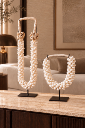 zijdenboeketten-zijdenboeket-interieur-interieurstyling-kunstboeket-kunstbloemen-edelstenen-edelsteen-kristal-kristallen-hotelchique-interieur-interieurstyliste-gemstones-minerals-interiordesign-interior-interieur-accessoires-interieurdesign-chique-chiquewoonaccessoires-interieurstenen-edelstenen-bergkristal-woonaccessoires-woonwinkel-gelderland-bergkristal-hondenmand-hondenbed-boucle-hond-dogbed-vaas-potten-binnenpotten-buitenpotten-tuin-tuindecoratie-tuinpotten-beige-bombyxx