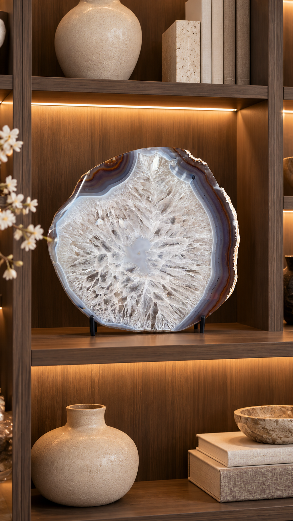 zijdenboeketten-zijdenboeket-interieur-interieurstyling-kunstboeket-kunstbloemen-edelstenen-edelsteen-kristal-kristallen-hotelchique-interieur-interieurstyliste-gemstones-minerals-interiordesign-interior-interieur-accessoires-interieurdesign-chique-chiquewoonaccessoires-interieurstenen-edelstenen-bergkristal-woonaccessoires-woonwinkel-gelderland-bergkristal-hondenmand-hondenbed-boucle-hond-dogbed-vaas-potten-binnenpotten-buitenpotten-tuin-tuindecoratie-tuinpotten-beige-bombyxx-nterieurstenen-agaat-quartz-bergkristal